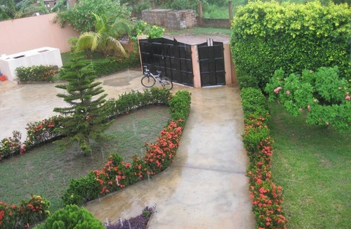 Adenta House | Room-ghouse Room B Ideal For Friends fam