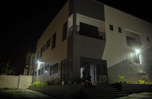 North Legon Hotel | L57 SUITES