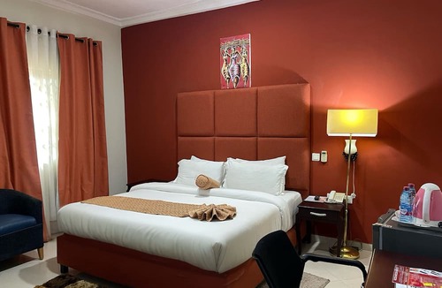Ho Hotel | African Hill Resort