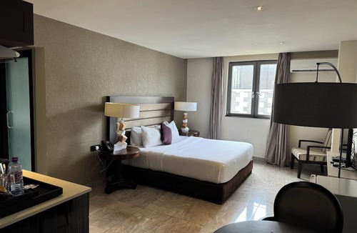 Accra Hotel | The Palms by Eagles Airport Residential
