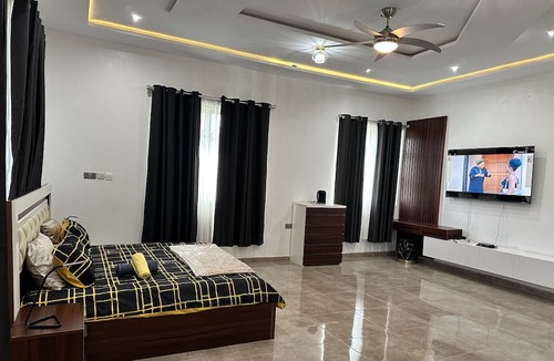 Kumasi Villa | Nanani Villa - Harmonious Paradise