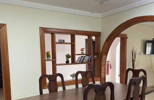 North Legon Hotel | Ben and Moons Lodge and Event Center