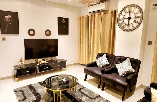 Accra Apartment | Chafford Suite-Douglas Luxury Apartments