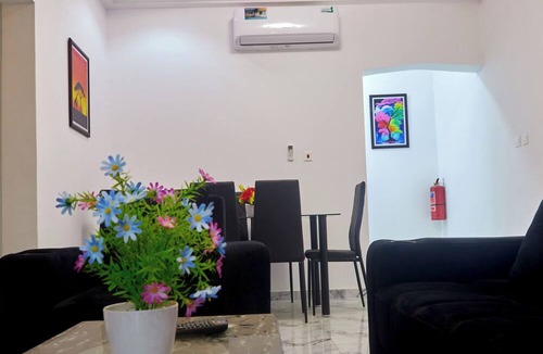Nsawam Apartment | Tropical Oasis in Accra - 2 Bedroom Apartment