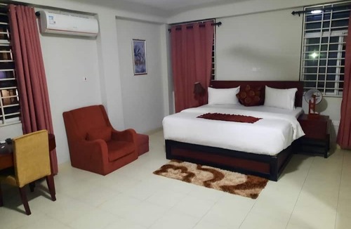 Sekondi-Takoradi Hotel | EFUA ANOAH HOTEL & APARTMENT
