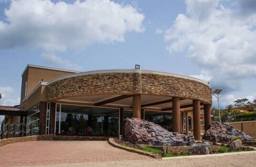 Wassa West Hotel | EAGLES NEST IN. HOTEL
