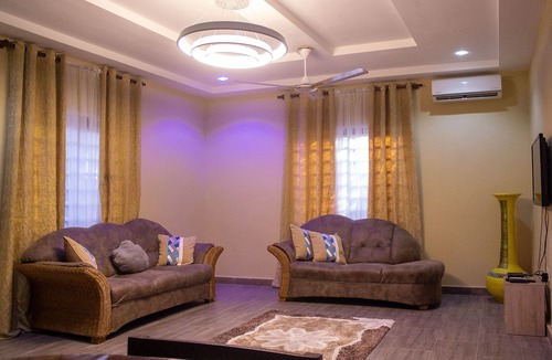 Prampram Bed & Breakfast | Afua Oparebea Courts