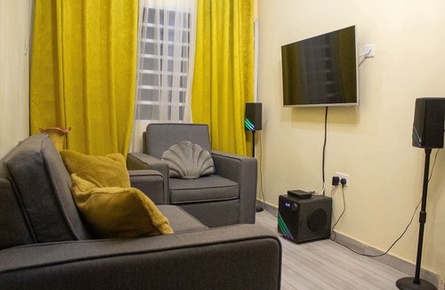 Prampram Bed & Breakfast | Afua Oparebea Courts