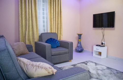 Prampram Bed & Breakfast | Afua Oparebea Courts