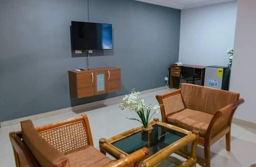 Pokuase House | Ampric GuestHouse and Lounge