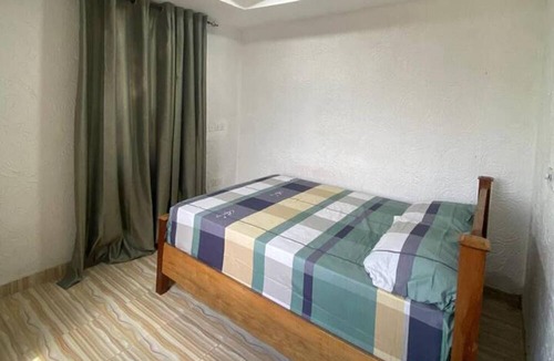 Nungua House | 1 Bedroom House Sleeps 2 - Aircon - Free Parking