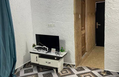 Nungua House | 1 Bedroom House Sleeps 2 - Aircon - Free Parking