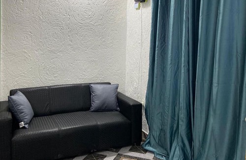Nungua House | 1 Bedroom House Sleeps 2 - Aircon - Free Parking
