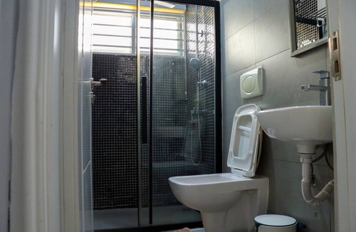 Madina Apartment | Furnished 4-Bedroom Apartment. Family sized house