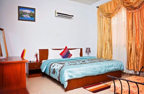 Adentan Hotel | Bethel Heights Hotel