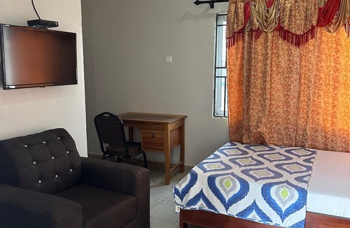 Kumasi Hotel | ESTHEMERS ROYAL HOTEL