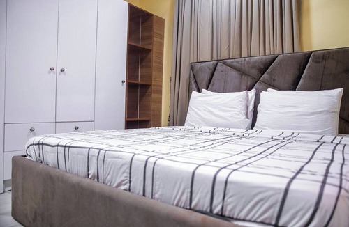 Nungua Hotel | Eves Hills Hotel