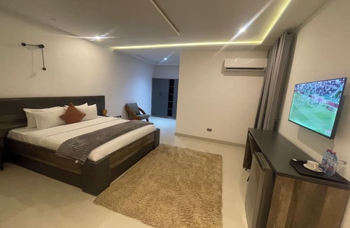 Kumasi Hotel | The Army At Villandro