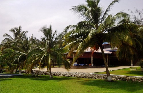 Kuntanse Hotel | Paradise Resort, Lake Bosomtwe