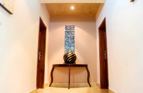 Labadi Cabin | Mahogany Lodge, Cantonments