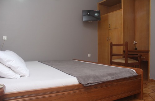 Sakumono Hotel | Crown Premier Hotel