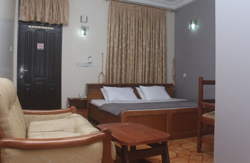 Sakumono Hotel | Crown Premier Hotel