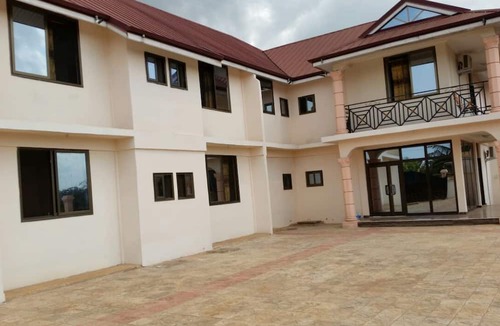 Sunyani Hotel | Moonlite Hotel Sunyani Airport