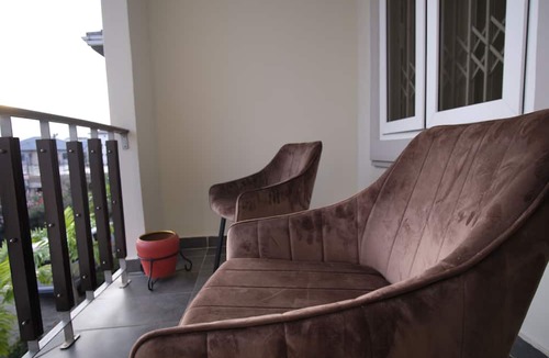 Accra Hotel | The Highbridge Guest Lodge