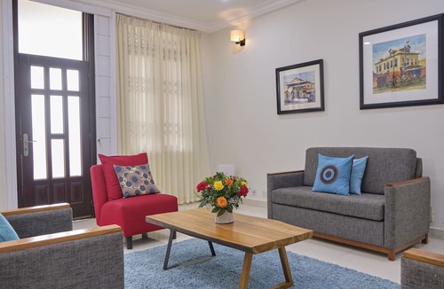 Accra Hotel | The Highbridge Guest Lodge