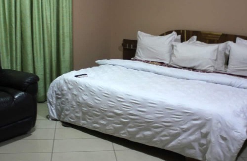 Awoshie Hotel | His Royal Vico Hotel
