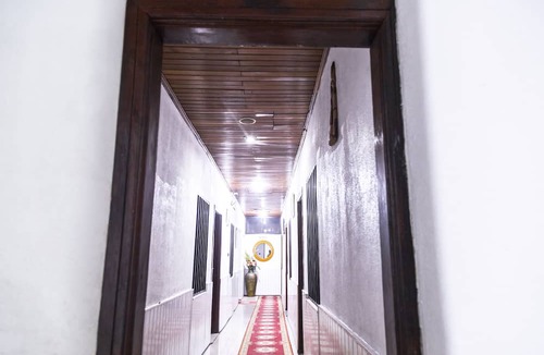 Dzorwulu Hotel | Hill View Hotel West Airport