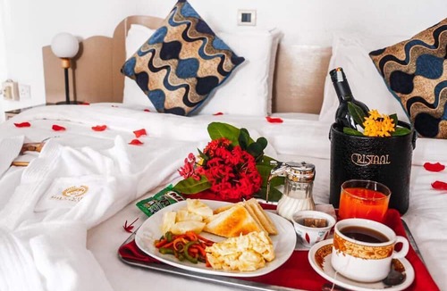 Dzorwulu Hotel | Hill View Hotel West Airport