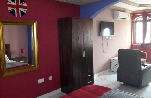 Ashaiman House | GQ Luxury Hills Hotel- Akropong Akwapim