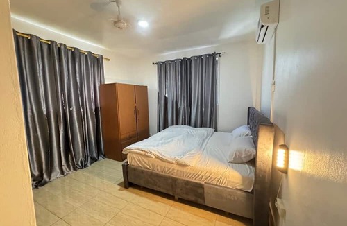 Accra Condo | Luxury 2-Bedroom Suite in Lapaz/New Achimota