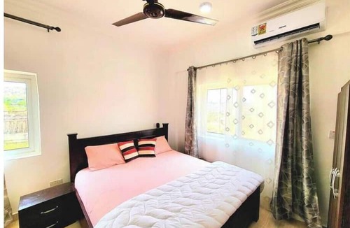 Kwabenyan Apartment | 2 Bedrm HillView Home with Swimming Pool @Kwabenya