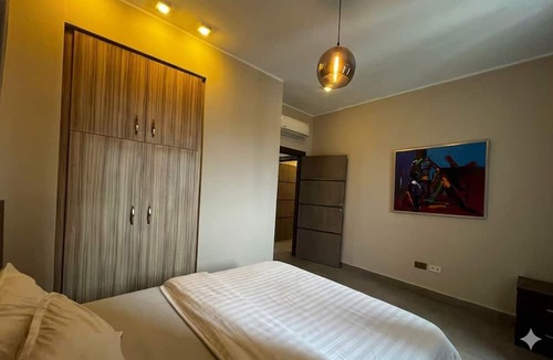 Osu Apartment | 15minutes Away From The Airport! Cozy 2Bedroom apartment in Accra Osu Oxford St