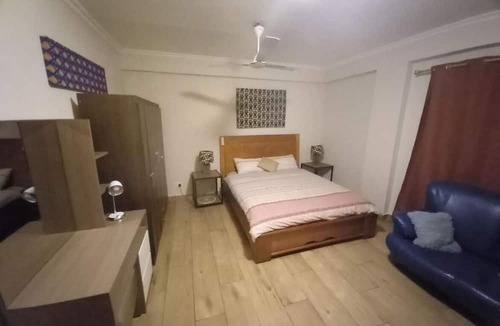 Labadi Apartment | The Peppy Hotel