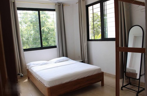 Dansoman House | 3 bedroom vacation home with large pool