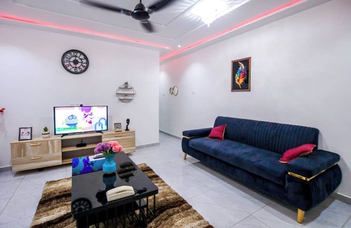 Accra Apartment | De Ace Court