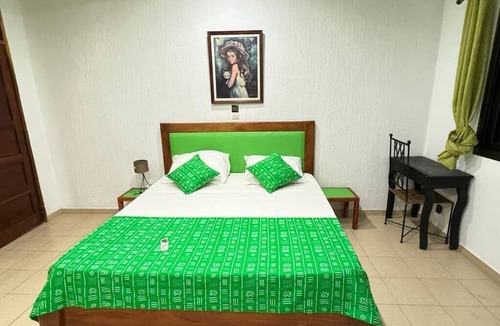 Lome Apartment | Lome Bamboo Lodge