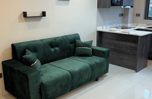 North Legon Apartment | Modern 1-bedroom apartment in Accra, walking distance to shopping and dining