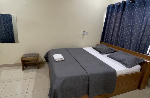 North Legon Cottage | Traveller's Palm Court