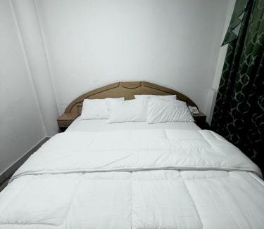 Kumasi Hotel | O Ansah Plaza Lodge