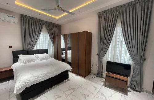 Ogbodjo Apartment | Ted Orchards gate 2