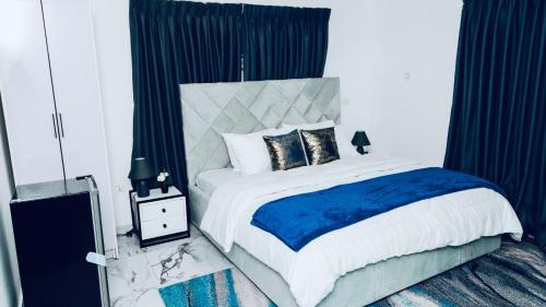 Oyibi Hotel | Sunrise Cave