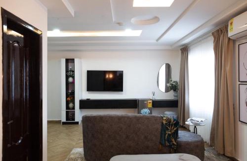 Oyibi Hotel | Sunrise Cave