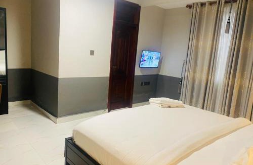 North Tongu Hotel | Snl Mountain View Hotel
