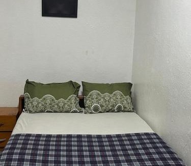Accra Hotel | Hotel Caledonian