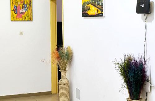 Lome Apartment | DeLuxe Appart chambre salon 1er étage wifi gratuit centre ville Hedzranawoe