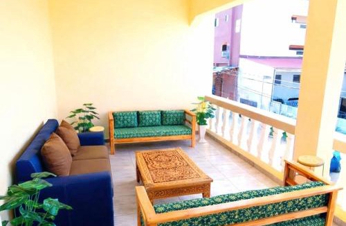 Lome Apartment | DeLuxe Appart chambre salon 1er étage wifi gratuit centre ville Hedzranawoe